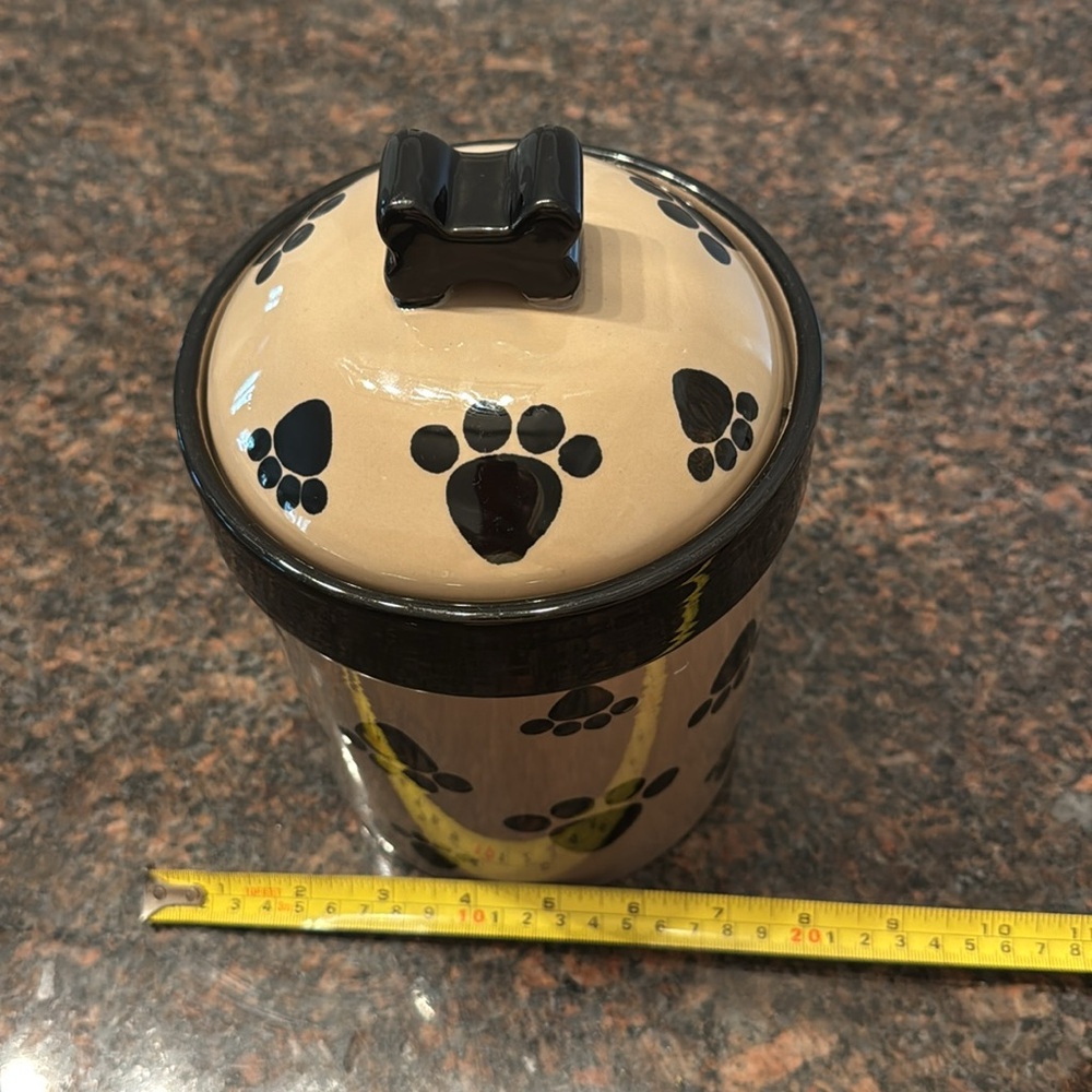 Porcelain dog treat jar - Picture 11 of 12
